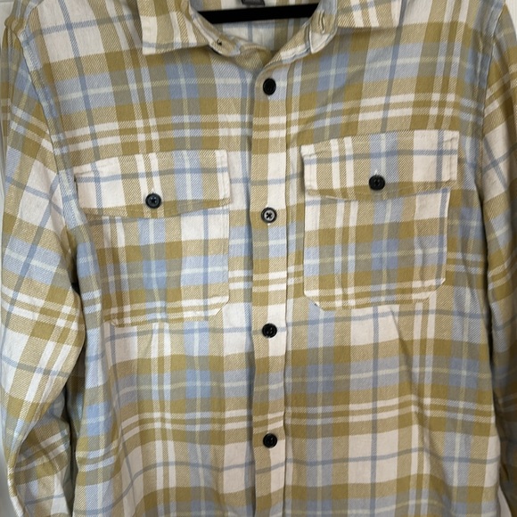 H&M flannel long sleeve button up shirt - Picture 3 of 6